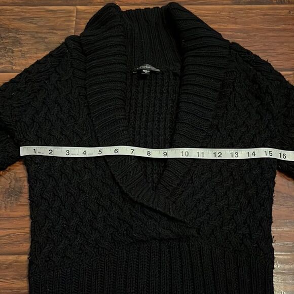 Bebe Black Chunky Deep V Front Pullover Sweater - Picture 5 of 10
